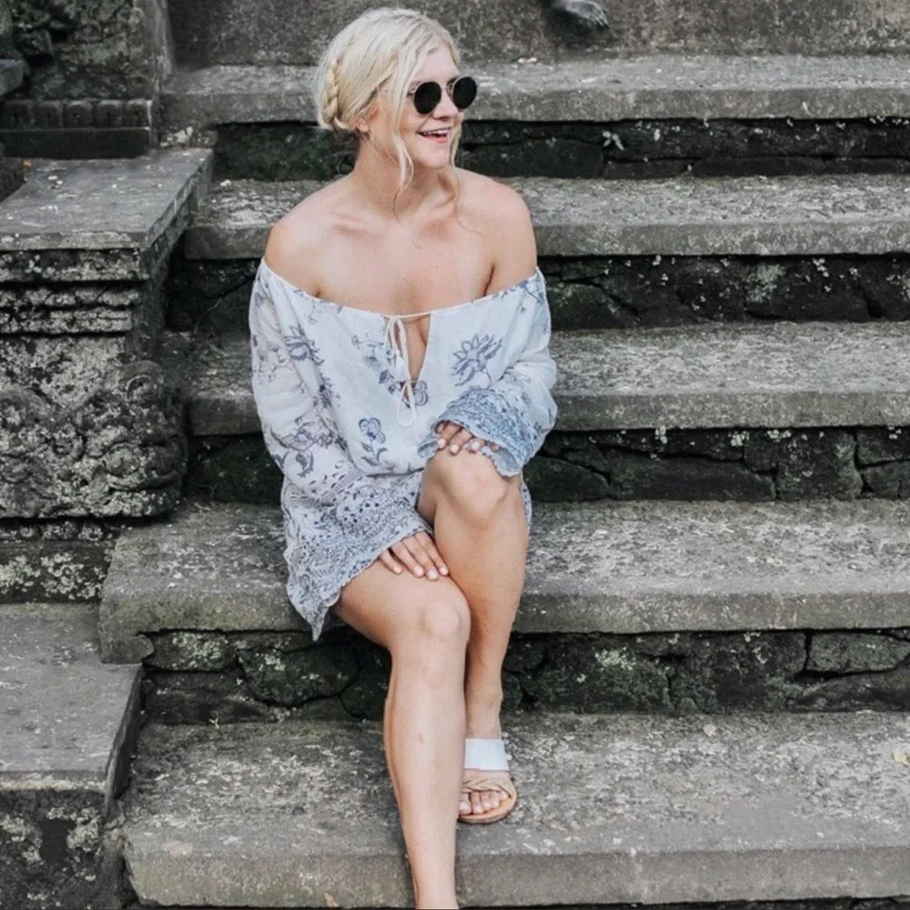 Jetset Diaries Blue White Floral Off Shoulder Boho Romper XS